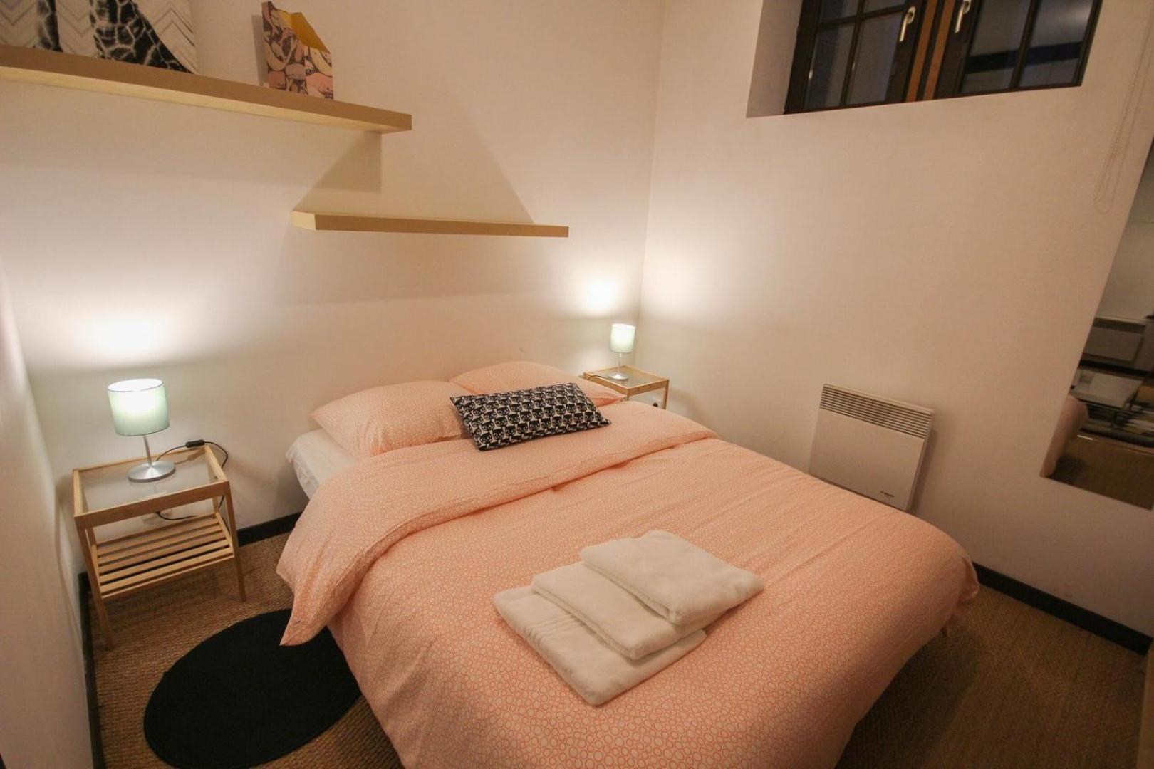 One Bedroom Equipped In Old Лил Екстериор снимка