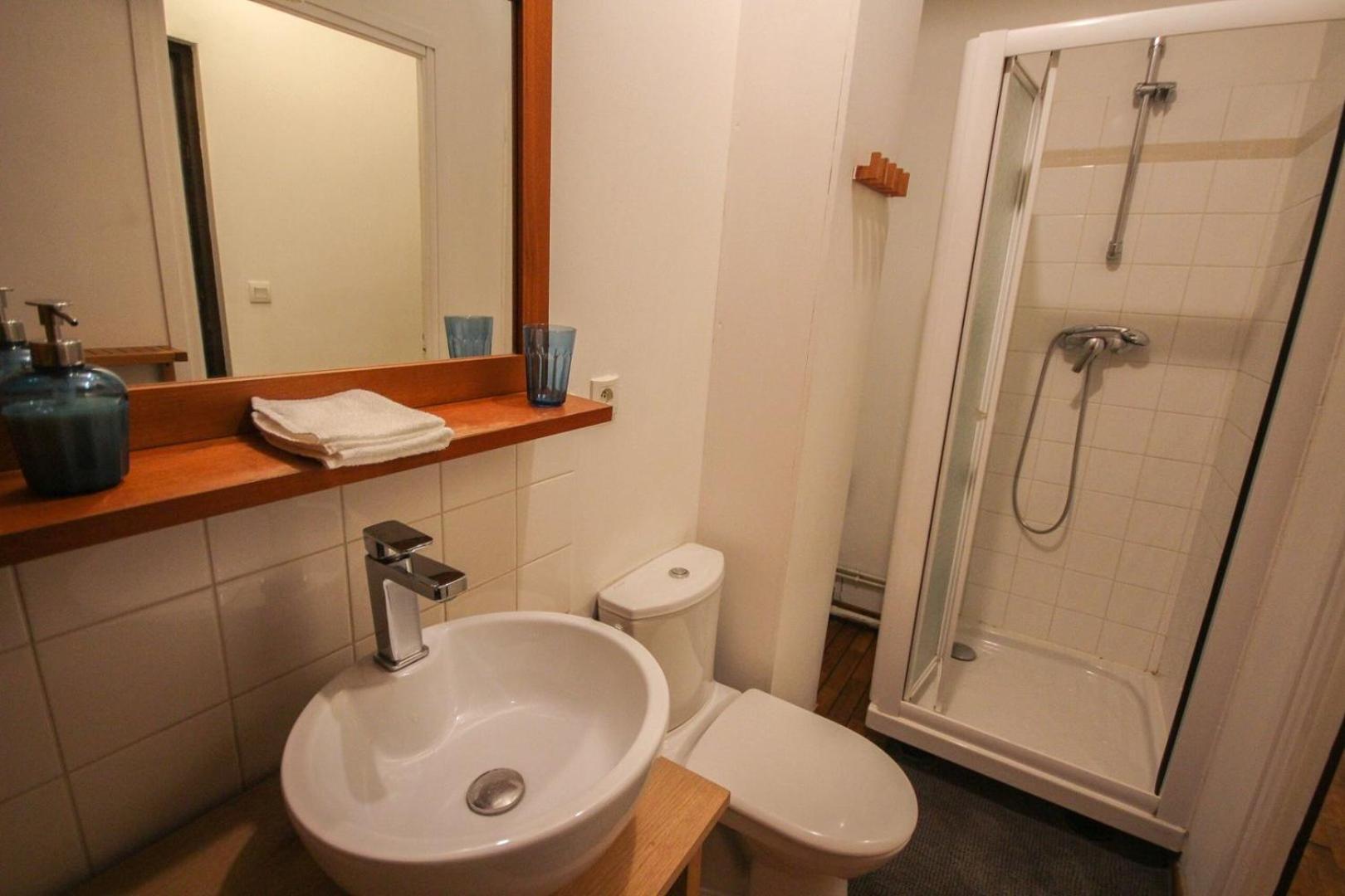 One Bedroom Equipped In Old Лил Екстериор снимка